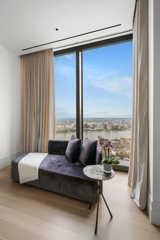 Boston, Massachusetts, 02199, United States, 5 Bedrooms Bedrooms, ,8 BathroomsBathrooms,Residential,For Sale,1906314