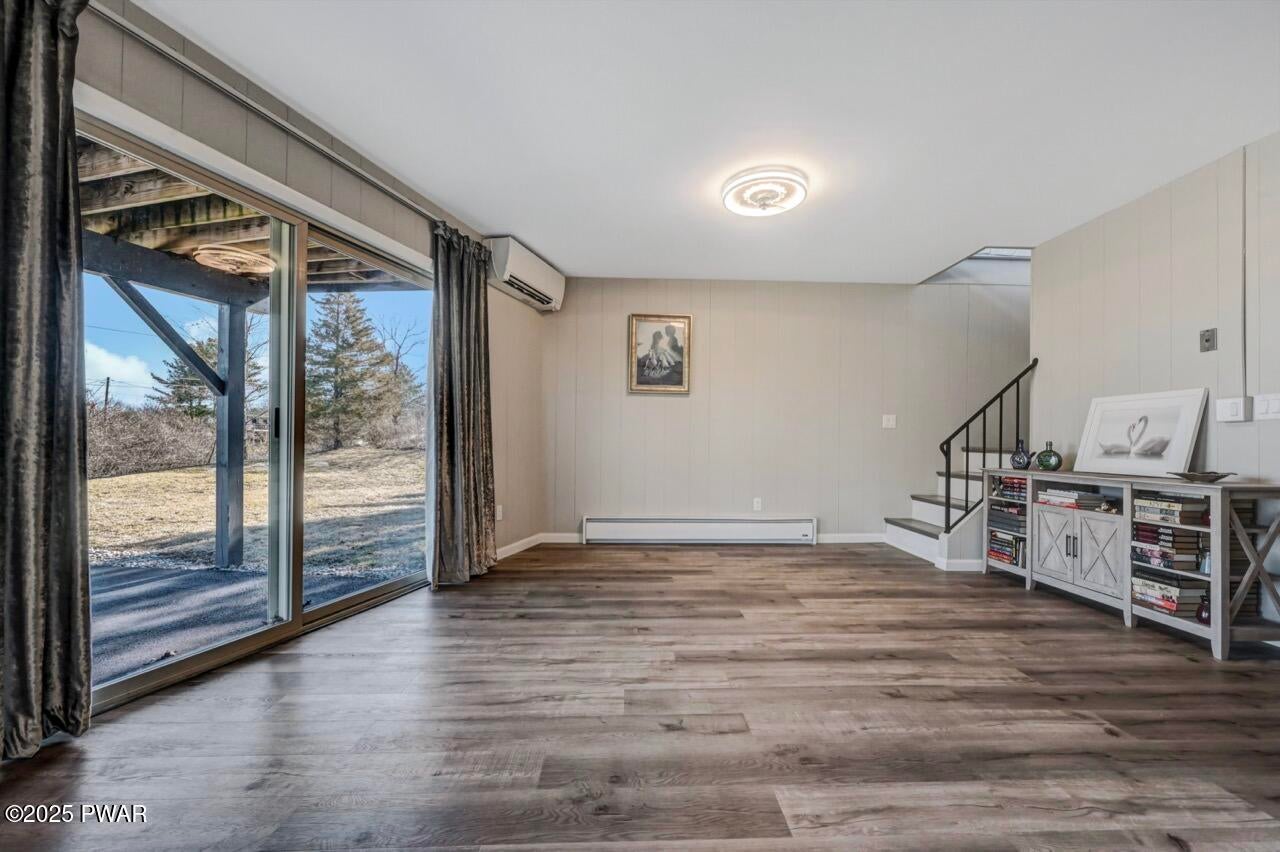 Lords Valley, Pennsylvania, 18428, United States, 4 Bedrooms Bedrooms, ,2 BathroomsBathrooms,Residential,For Sale,2005448