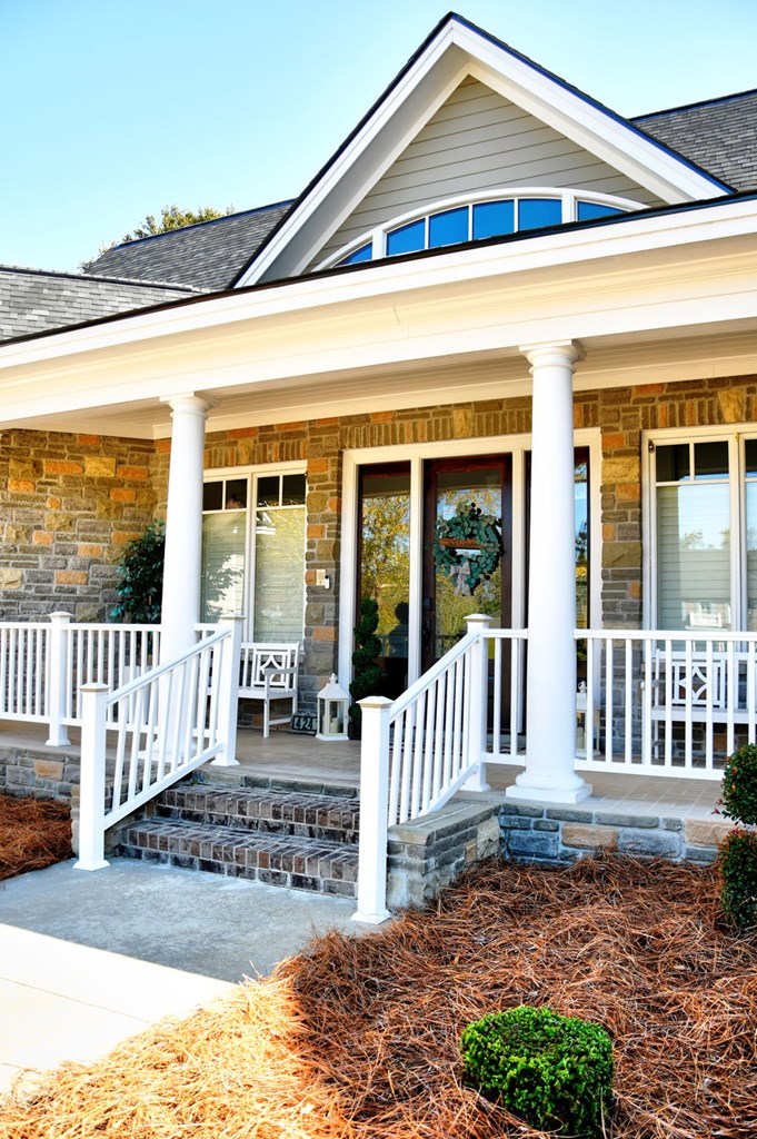 Valdosta, Georgia, 31601, United States, 4 Bedrooms Bedrooms, ,4 BathroomsBathrooms,Residential,For Sale,1995126