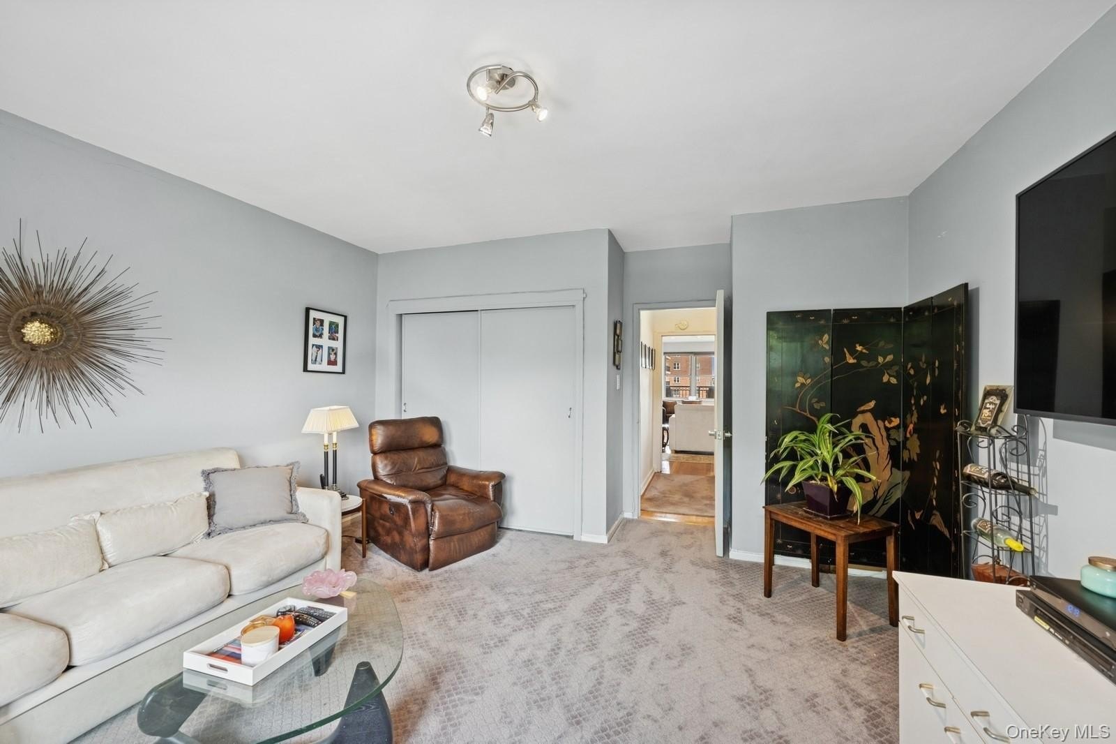 Beechhurst, New York, 11357, United States, 3 Bedrooms Bedrooms, ,2 BathroomsBathrooms,Residential,For Sale,1980845