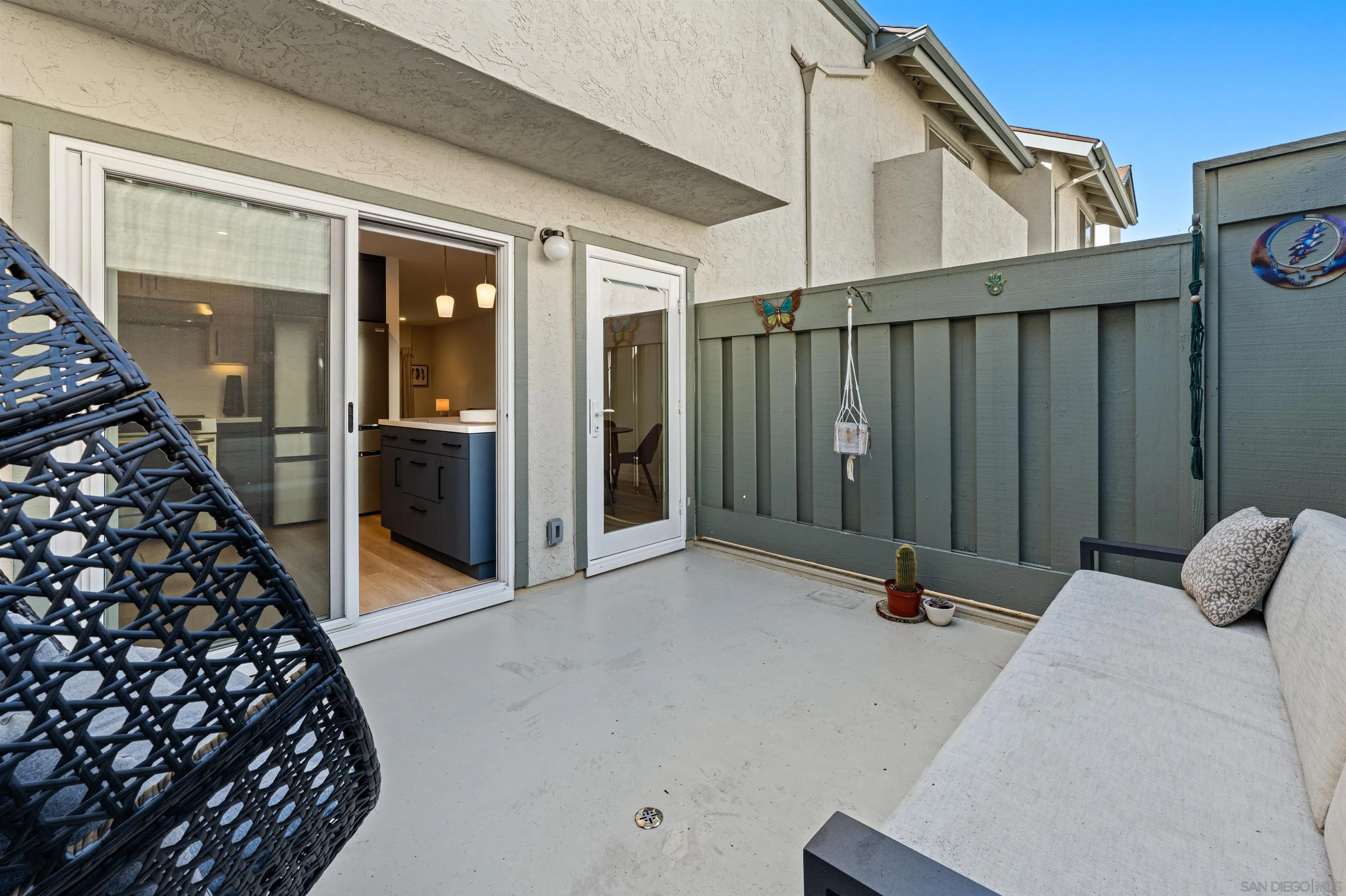 San Diego, California, 92111, United States, 2 Bedrooms Bedrooms, ,3 BathroomsBathrooms,Residential,For Sale,2003271