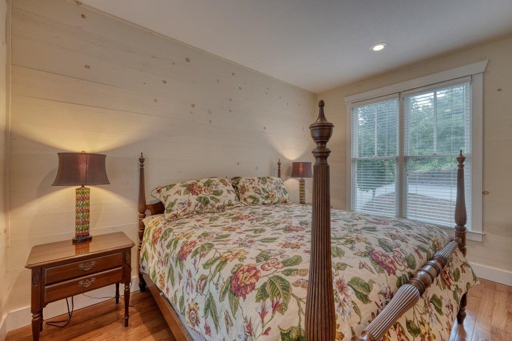 Blairsville, Georgia, 30512, United States, 5 Bedrooms Bedrooms, ,6 BathroomsBathrooms,Residential,For Sale,1901332