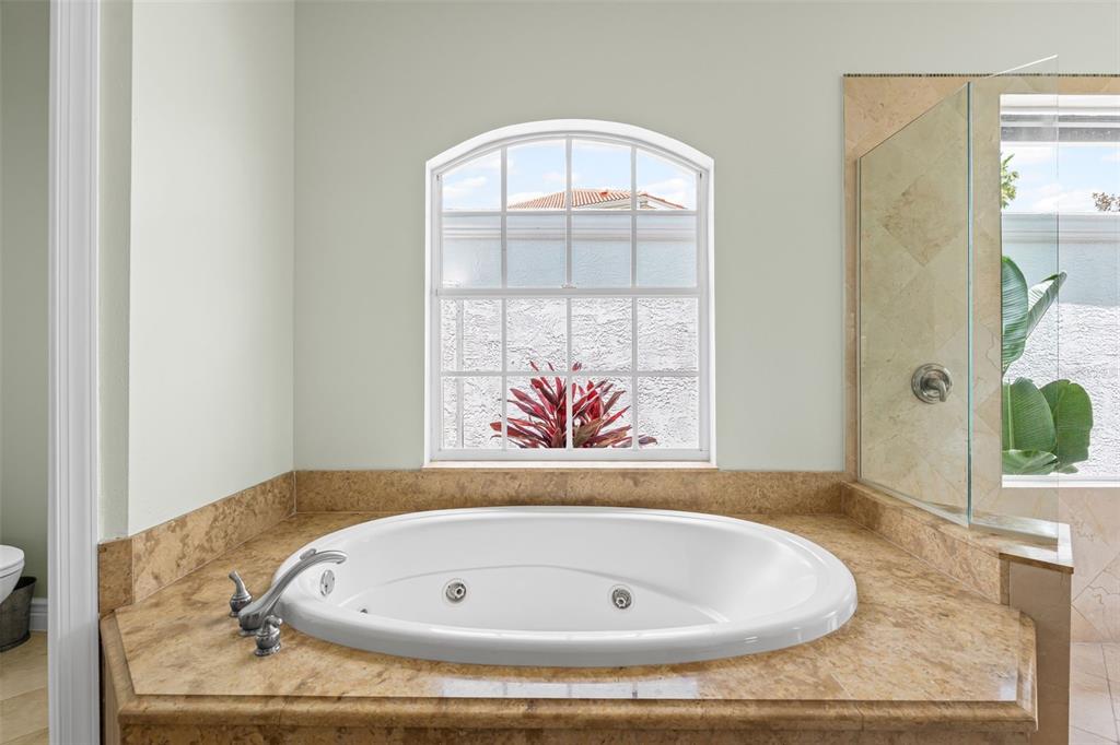 Bradenton, Florida, 34202, United States, 5 Bedrooms Bedrooms, ,5 BathroomsBathrooms,Residential,For Sale,1873833