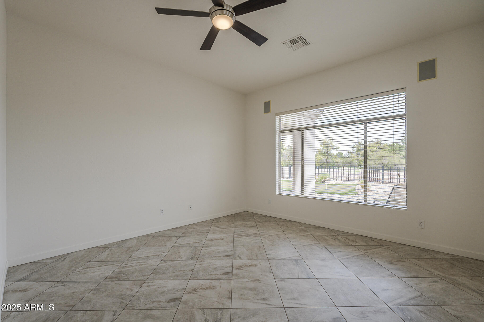 Phoenix, Arizona, 85042, United States, 3 Bedrooms Bedrooms, ,Residential,For Sale,1939131