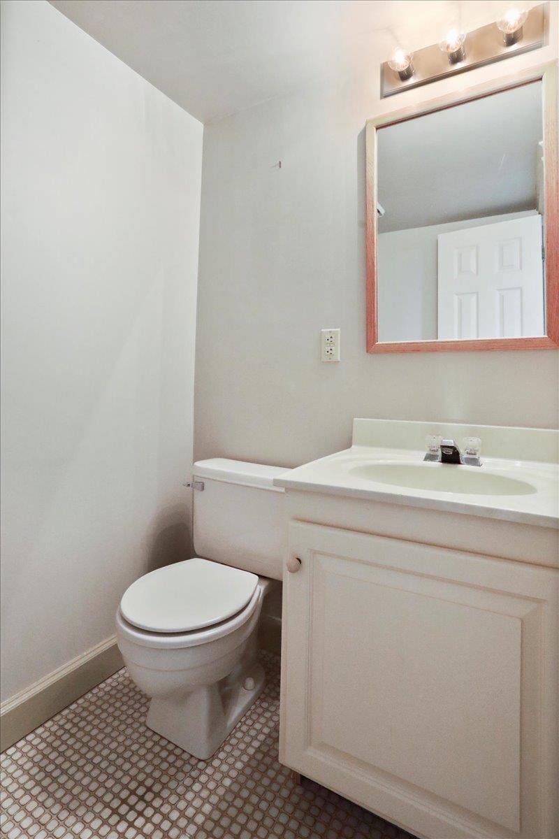 Mcgaheysville, Virginia, 22840, United States, 4 Bedrooms Bedrooms, ,4 BathroomsBathrooms,Residential,For Sale,1877155