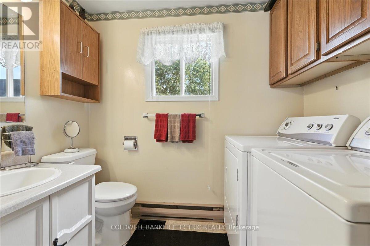 CLARINGTON (NEWCASTLE), Ontario, L1B 1A8, CA, 2 Bedrooms Bedrooms, ,1 BathroomBathrooms,Residential,For Sale,1891909