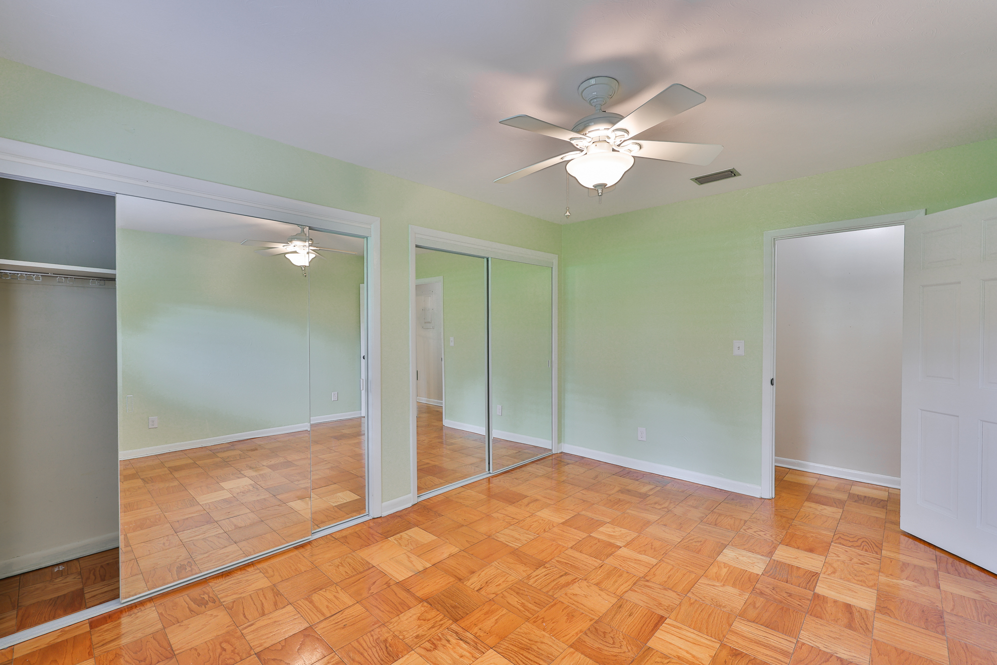 Dover, Florida, 33527, United States, 3 Bedrooms Bedrooms, ,2 BathroomsBathrooms,Residential,For Sale,1983531