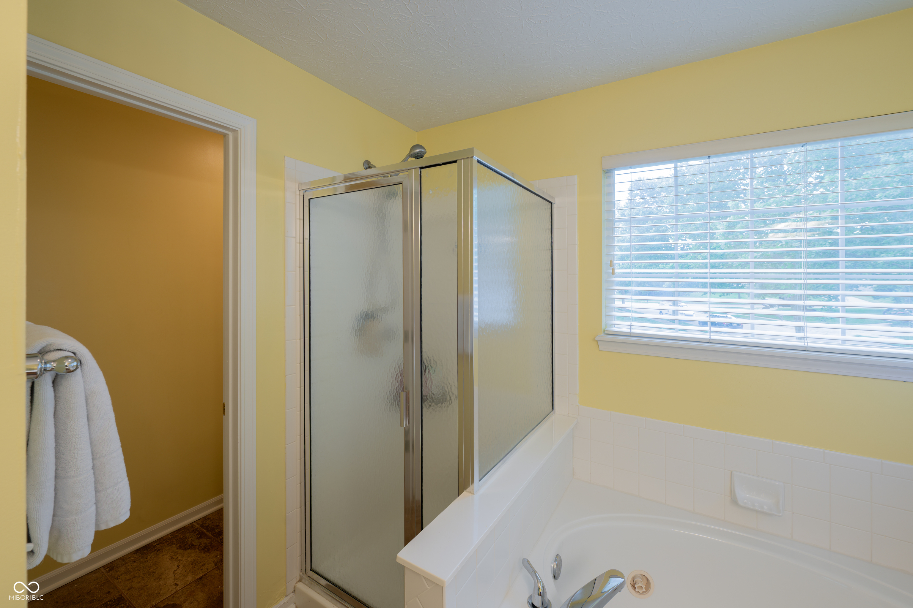 Carmel, Indiana, 46033, United States, 4 Bedrooms Bedrooms, ,4 BathroomsBathrooms,Residential,For Sale,1975371