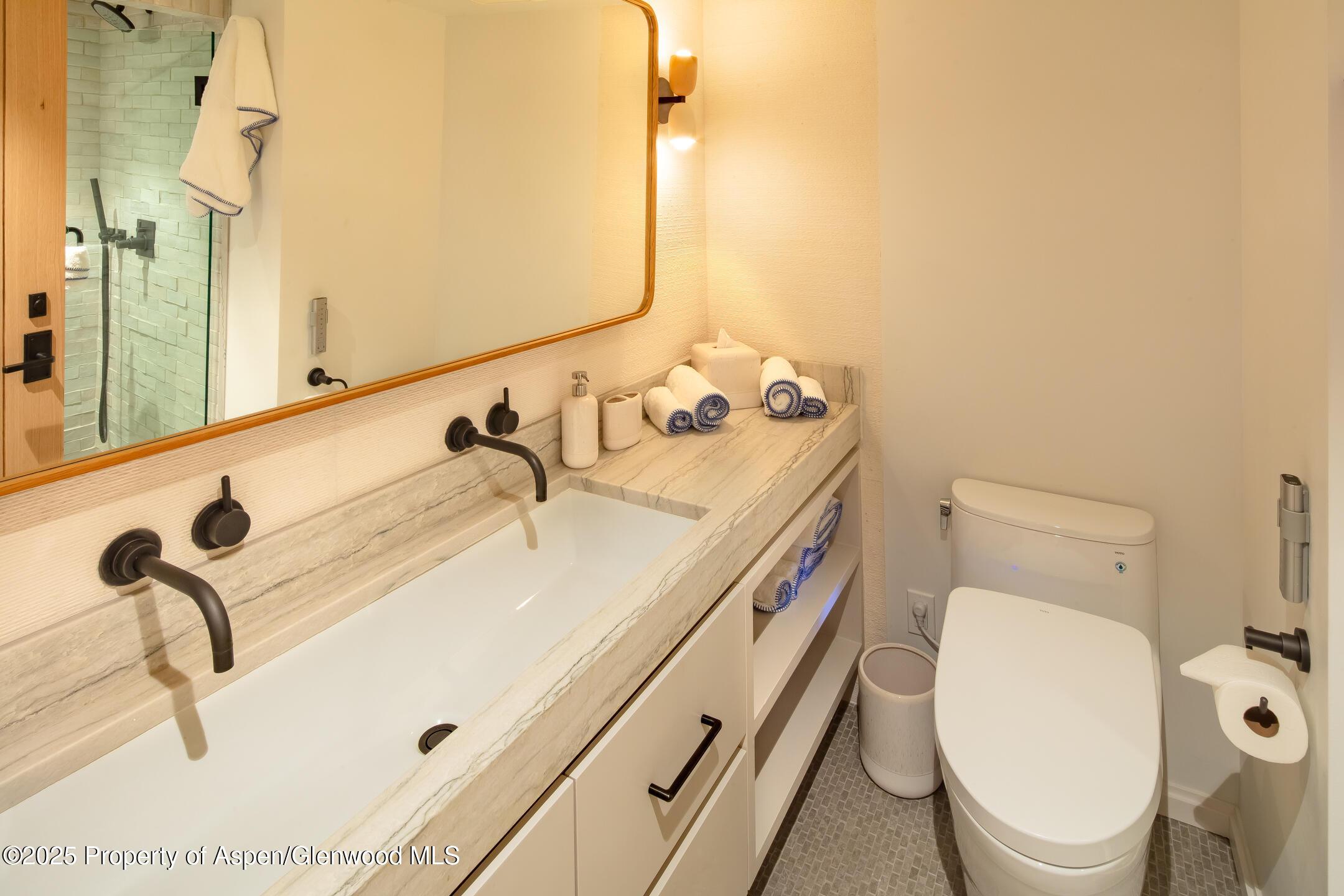 Aspen, Colorado, 81611, United States, 3 Bedrooms Bedrooms, ,3 BathroomsBathrooms,Residential,For Sale,1858270