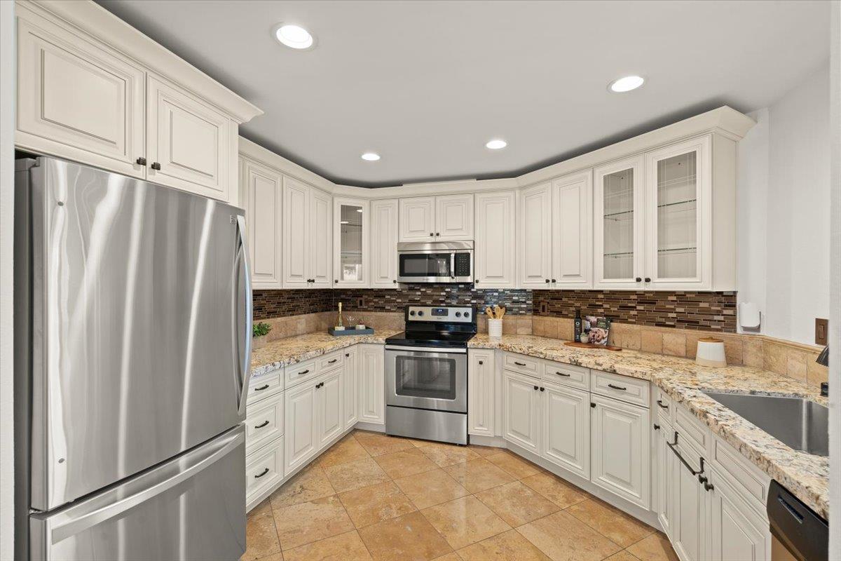 San Jose, California, 95124, United States, 2 Bedrooms Bedrooms, ,2 BathroomsBathrooms,Residential,For Sale,1712924