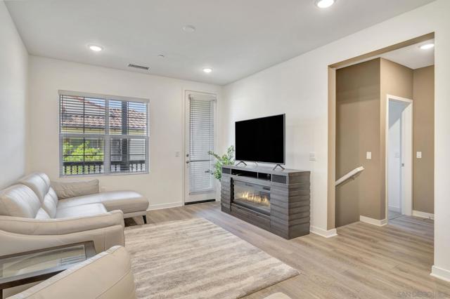 San Marcos, California, 92078, United States, 2 Bedrooms Bedrooms, ,2 BathroomsBathrooms,Residential,For Sale,1977580