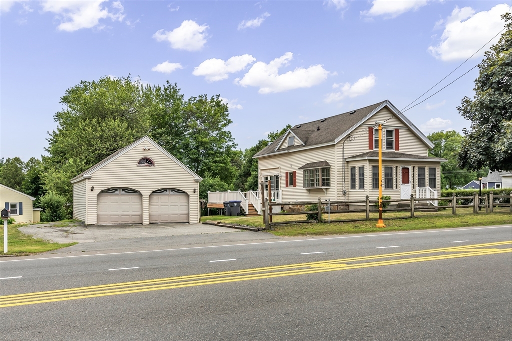 Methuen, Massachusetts, 01844, United States, 3 Bedrooms Bedrooms, ,3 BathroomsBathrooms,Residential,For Sale,1873675