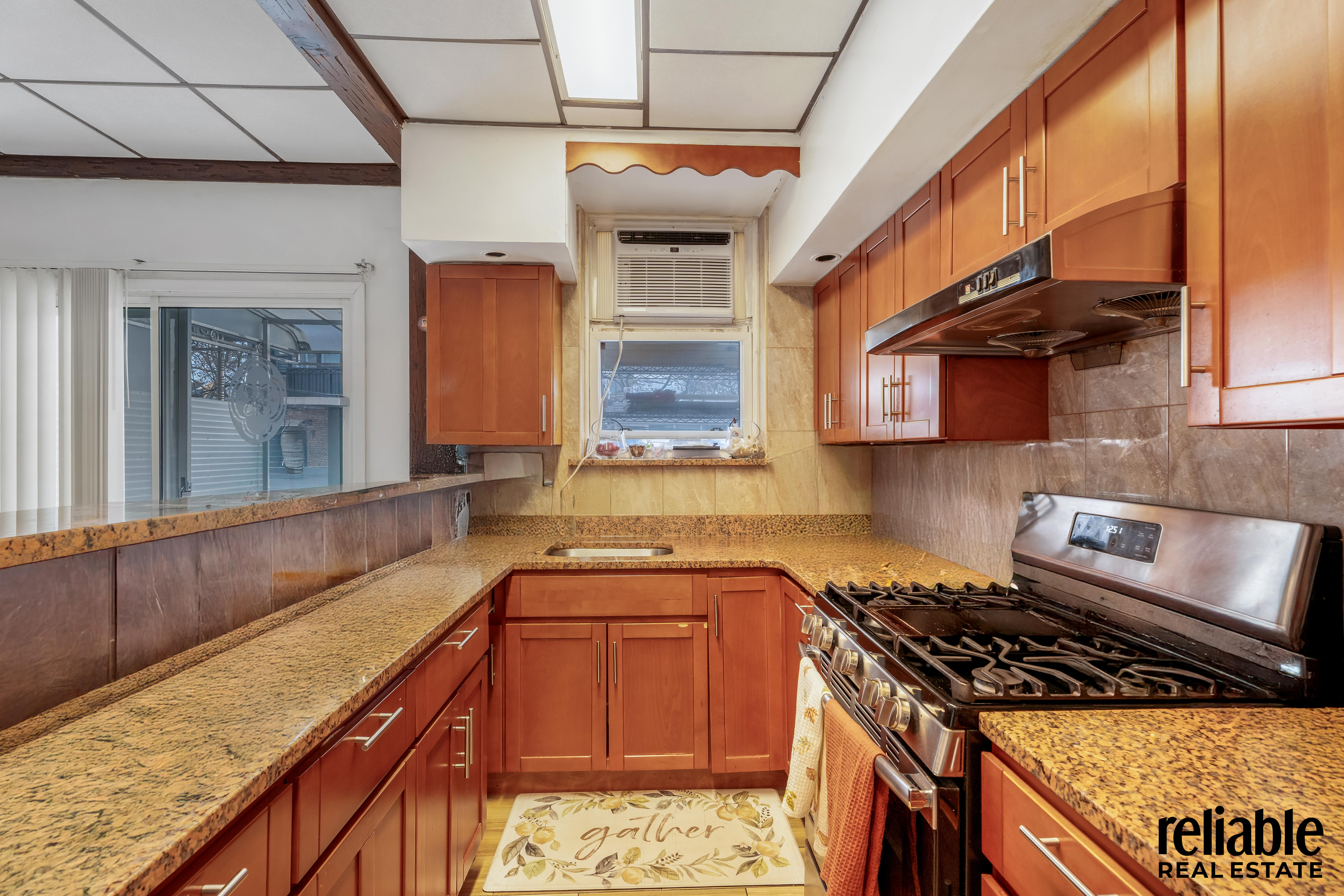 Brooklyn, New York, 11214, United States, 3 Bedrooms Bedrooms, ,3 BathroomsBathrooms,Residential,For Sale,1994850