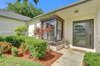 Davie, Florida, 33325, United States, 3 Bedrooms Bedrooms, ,2 BathroomsBathrooms,Residential,For Sale,2049200