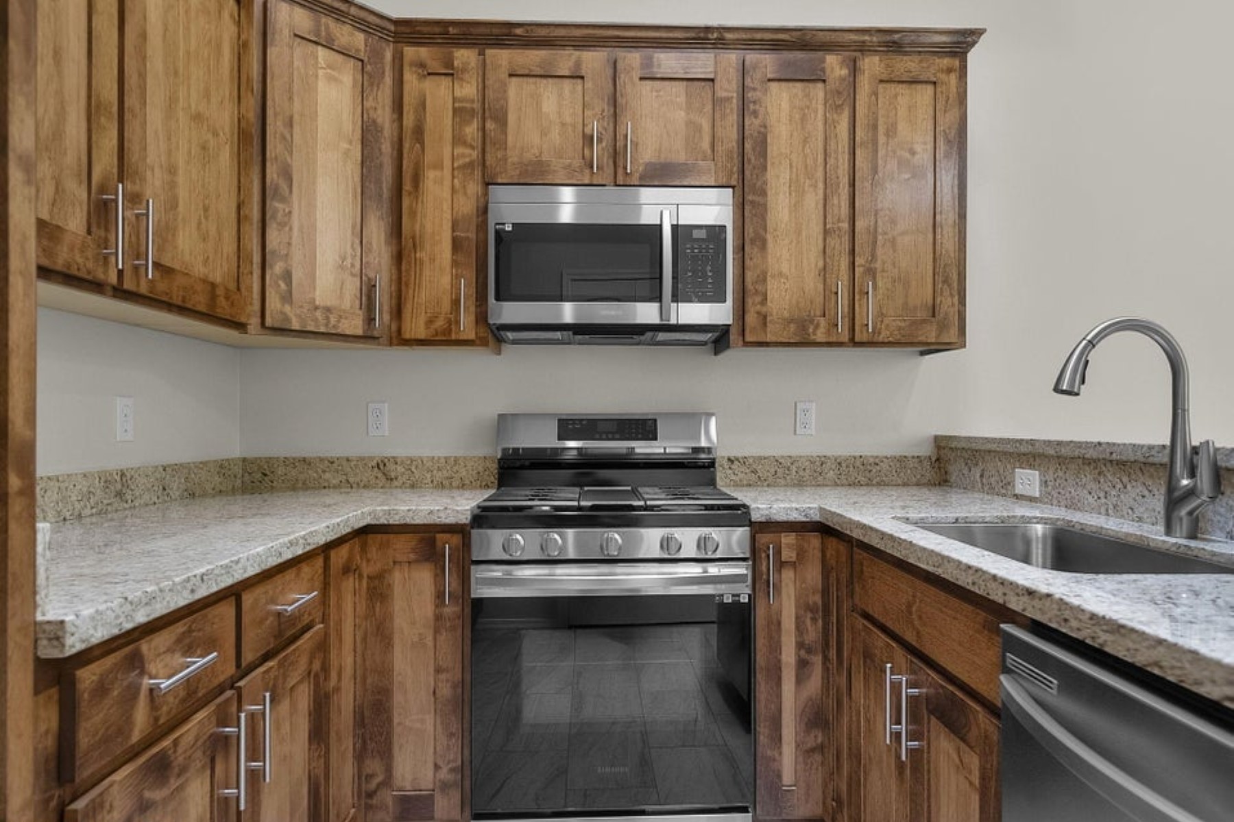  1605 Golden Gate Way¦Nogales, AZ - 物件實景