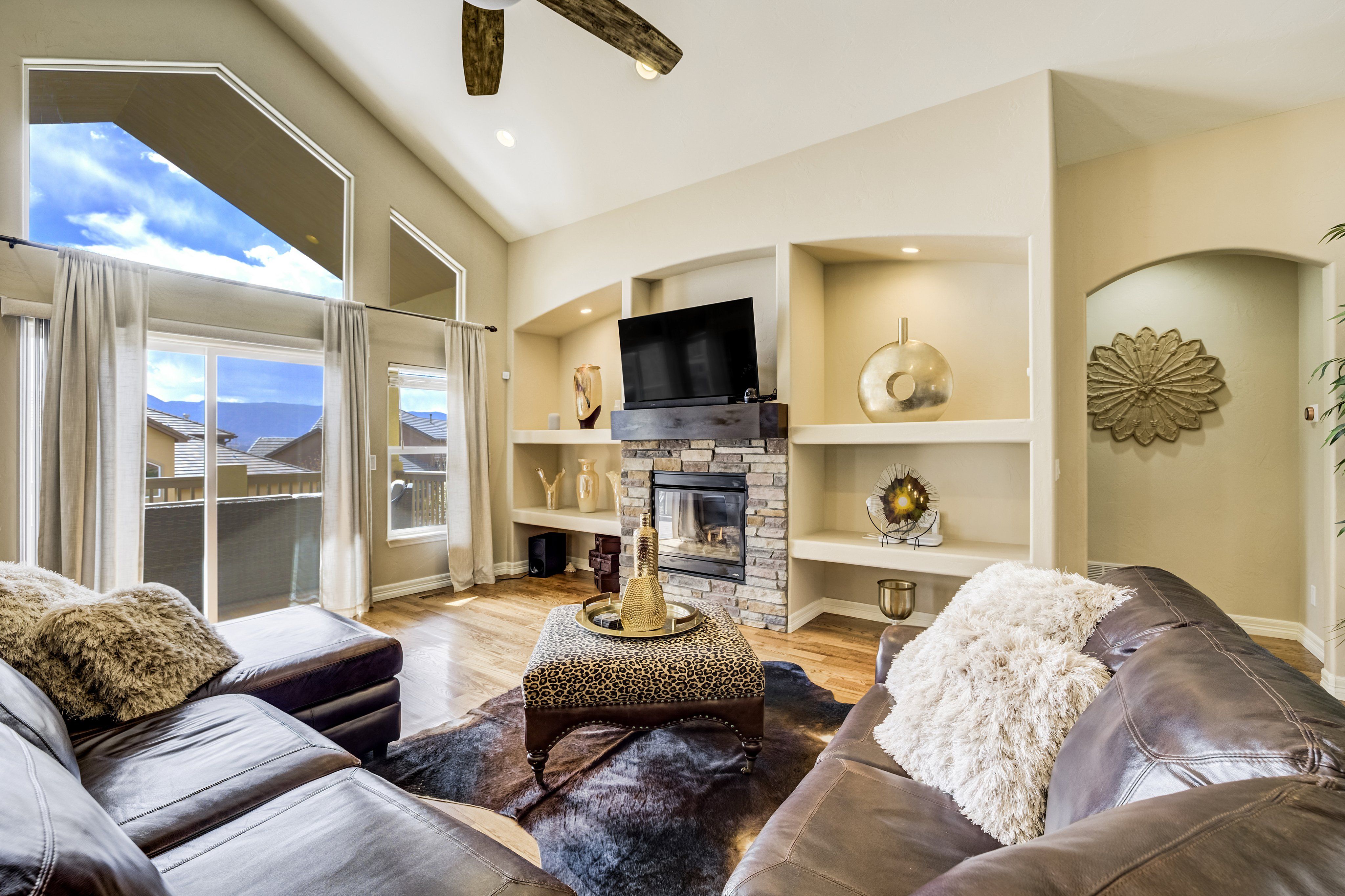  Elevated Living with Unmatched Pikes Peak Views in Flying Horse - 物件實景