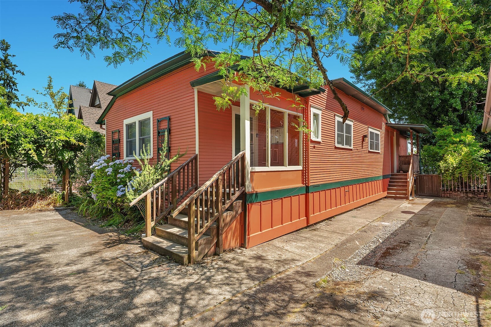 Seattle, Washington, 98112, United States, 2 Bedrooms Bedrooms, ,1 BathroomBathrooms,Residential,For Sale,1907246