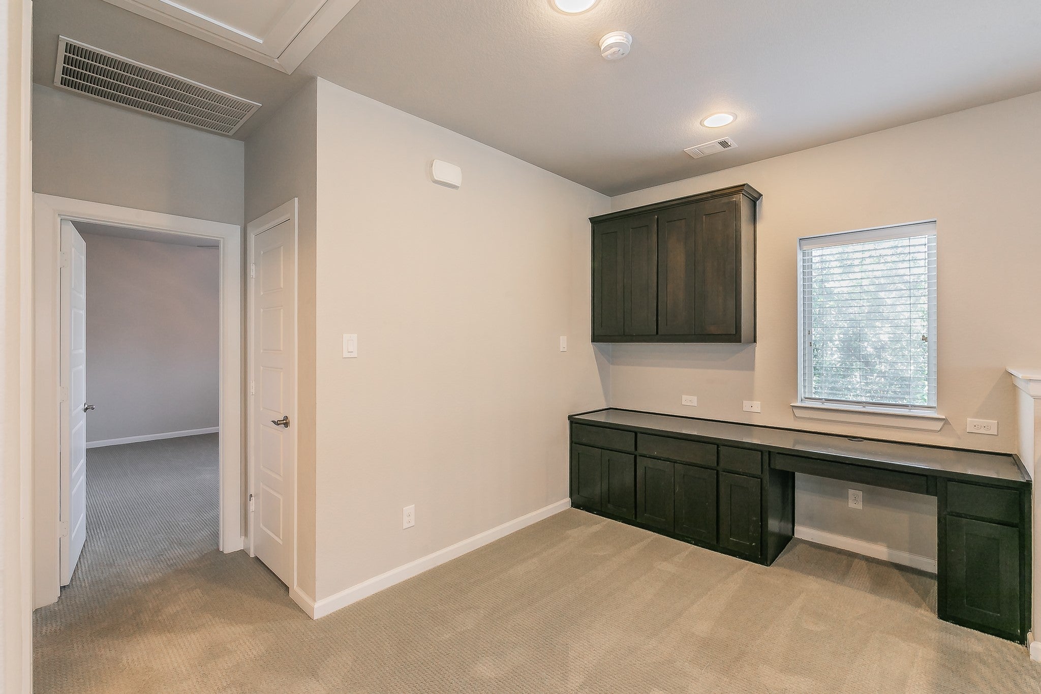 Dallas, Texas, 75238, United States, 3 Bedrooms Bedrooms, ,3 BathroomsBathrooms,Residential,For Sale,1982867