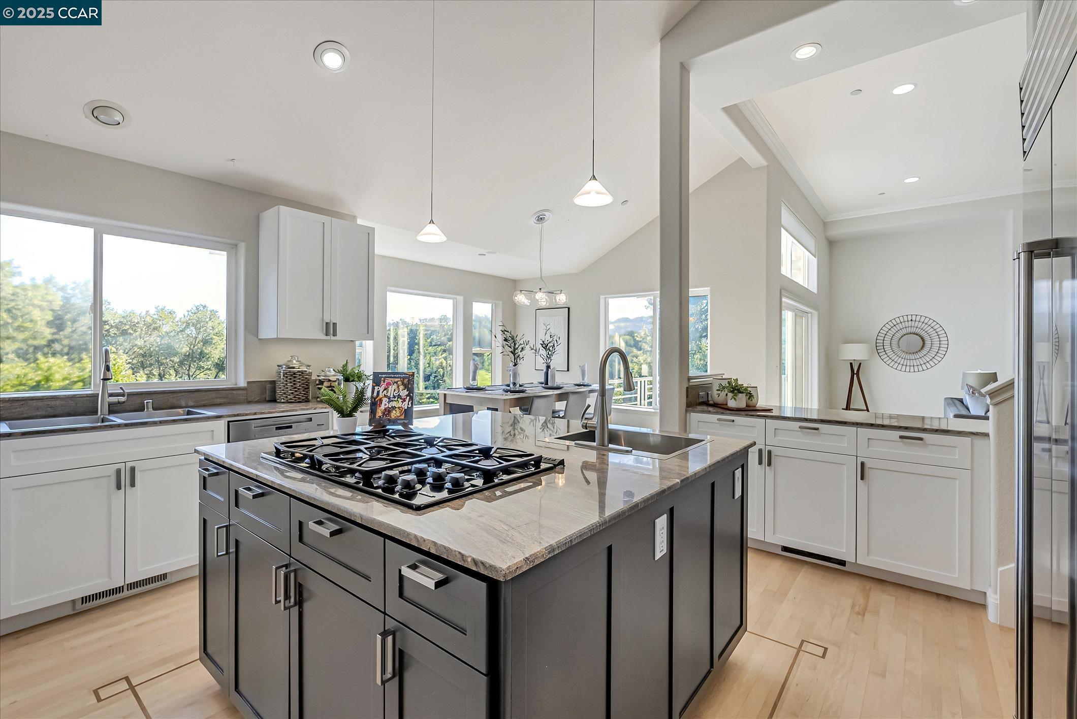 Orinda, California, 94563, United States, 4 Bedrooms Bedrooms, ,3 BathroomsBathrooms,Residential,For Sale,1942237