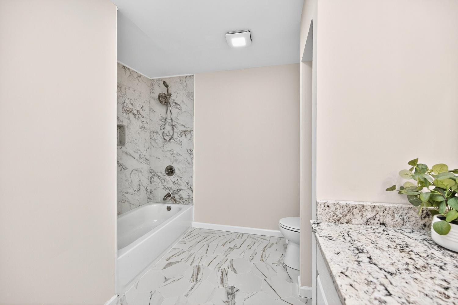 Sycamore Twp, Ohio, 45241, United States, 4 Bedrooms Bedrooms, ,4 BathroomsBathrooms,Residential,For Sale,1982774