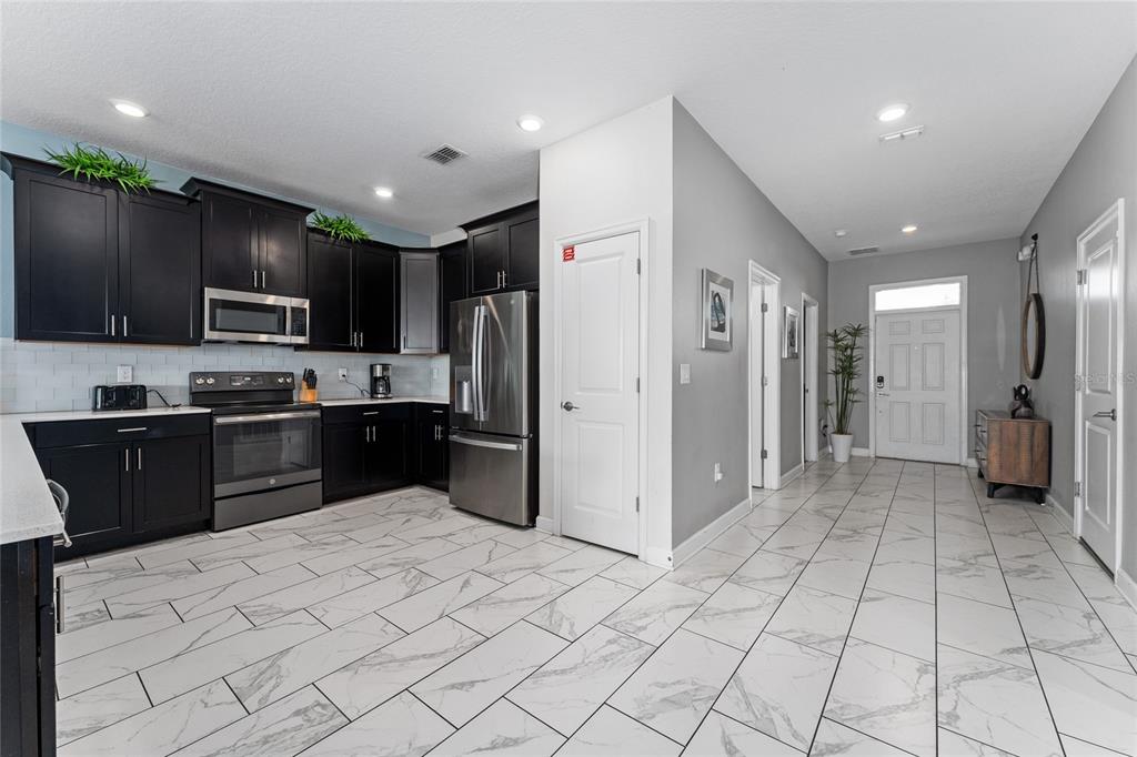 Davenport, Florida, 33896, United States, 8 Bedrooms Bedrooms, ,5 BathroomsBathrooms,Residential,For Sale,1907753