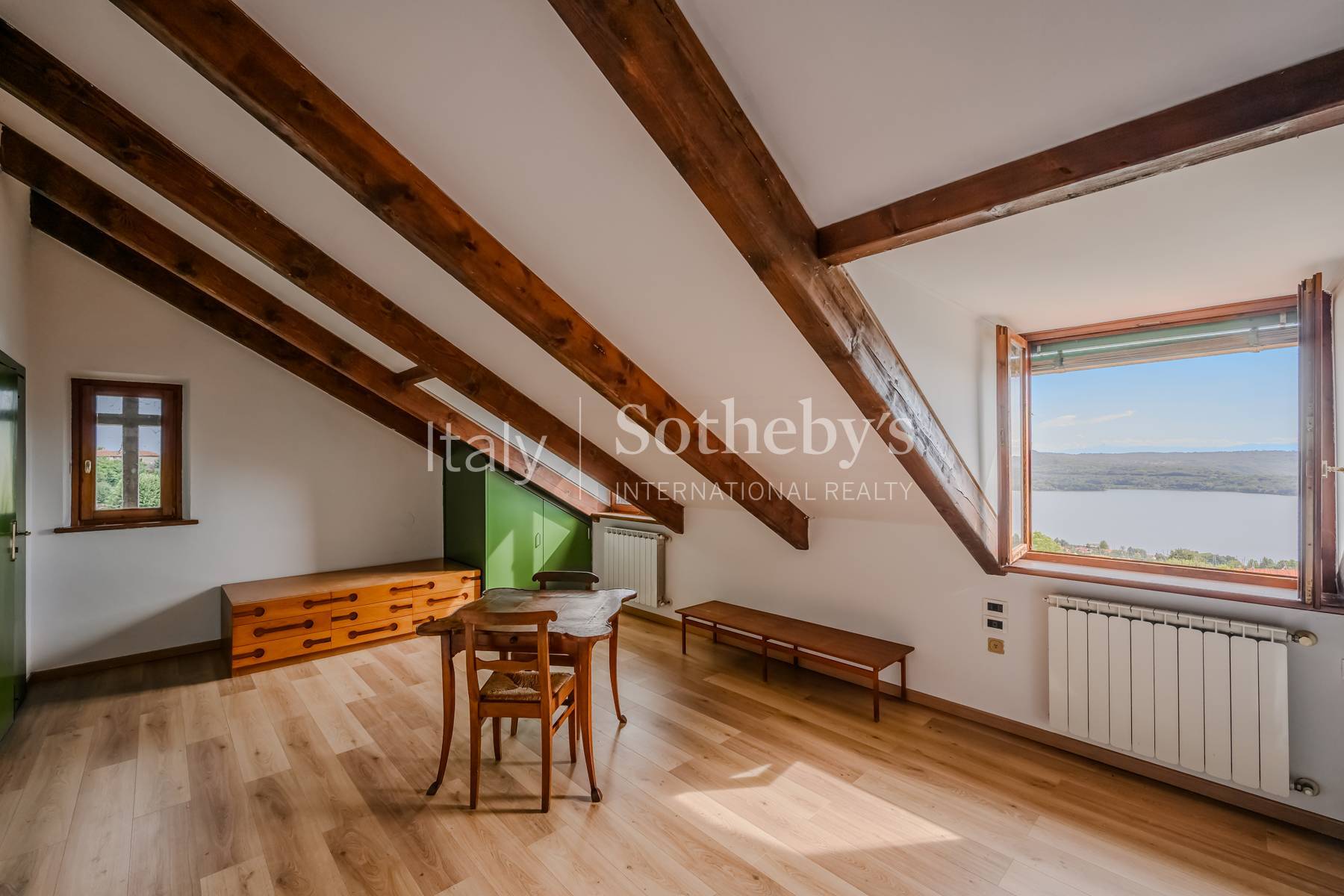  Historic villa with garden and views over Lake Viverone - 物件實景