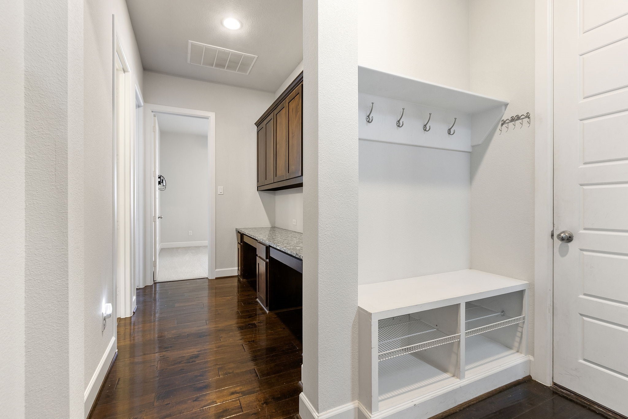 Mansfield, Texas, 76063, United States, 4 Bedrooms Bedrooms, ,4 BathroomsBathrooms,Residential,For Sale,1979956