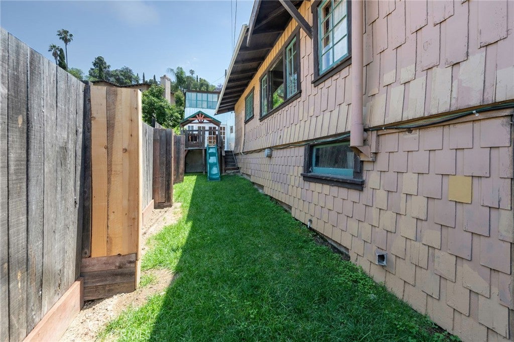 Los Angeles, California, 90031, United States, 3 Bedrooms Bedrooms, ,2 BathroomsBathrooms,Residential,For Sale,1862945