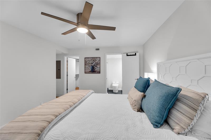 Hillsboro Beach, Florida, 33062, United States, 2 Bedrooms Bedrooms, ,3 BathroomsBathrooms,Residential,For Sale,1942268