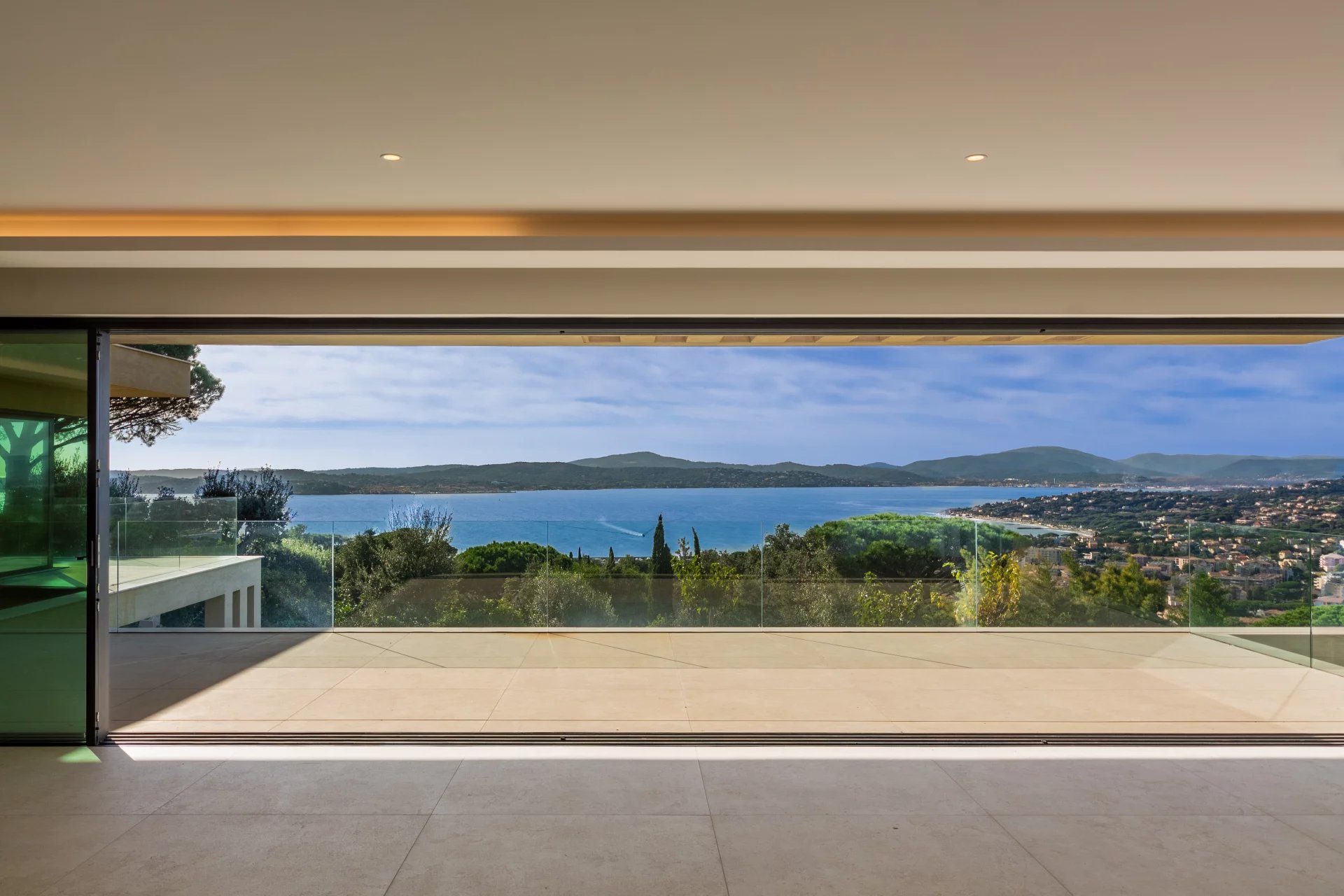 Sainte-Maxime, Provence-Alpes-Côte d’Azur, 83120, FR, 5 Bedrooms Bedrooms, ,5 BathroomsBathrooms,Residential,For Sale,1395369