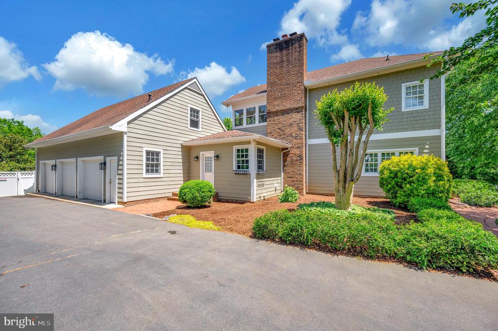 Fredericksburg, Virginia, 22405, United States, 5 Bedrooms Bedrooms, ,5 BathroomsBathrooms,Residential,For Sale,1825163