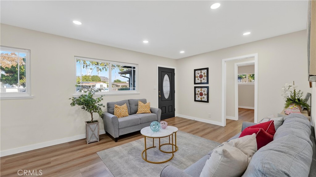 La Puente, California, 91744, United States, 3 Bedrooms Bedrooms, ,2 BathroomsBathrooms,Residential,For Sale,1986129