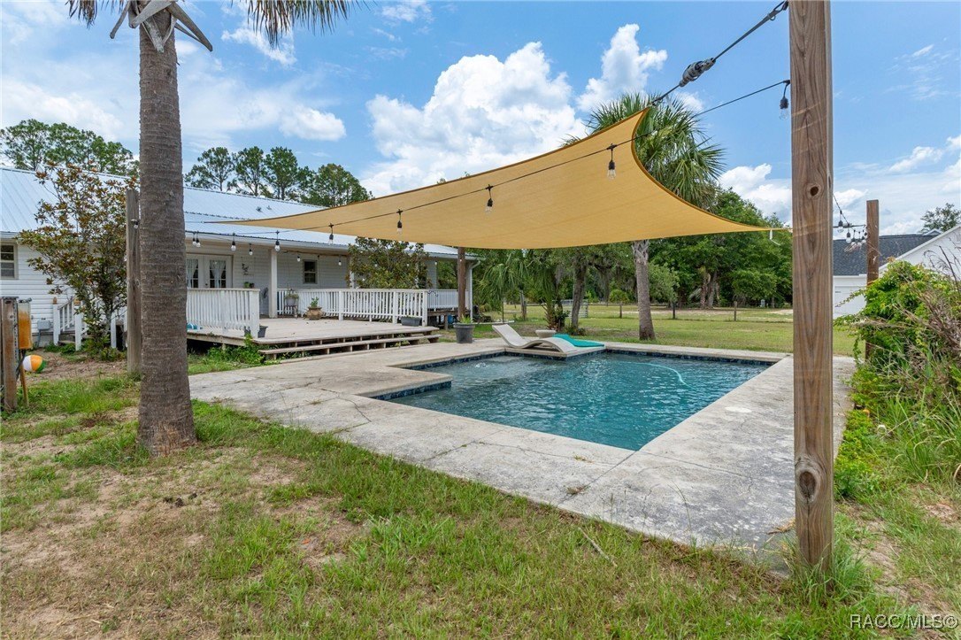 Crystal River, Florida, 34428, United States, 3 Bedrooms Bedrooms, ,3 BathroomsBathrooms,Residential,For Sale,1977079