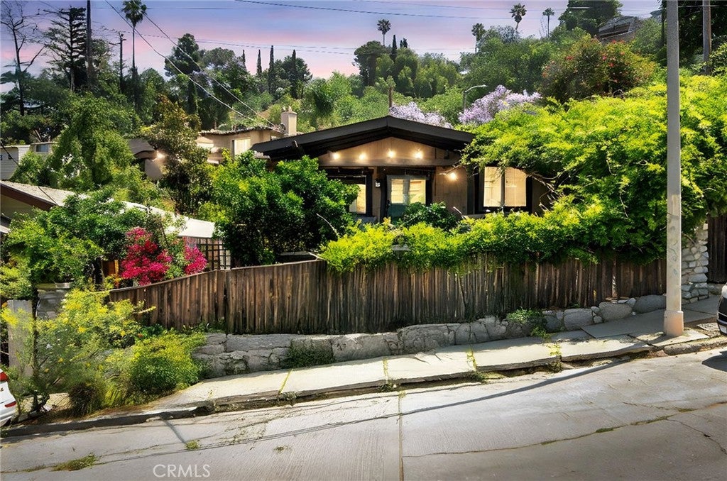 Los Angeles, California, 90031, United States, 3 Bedrooms Bedrooms, ,2 BathroomsBathrooms,Residential,For Sale,1862945