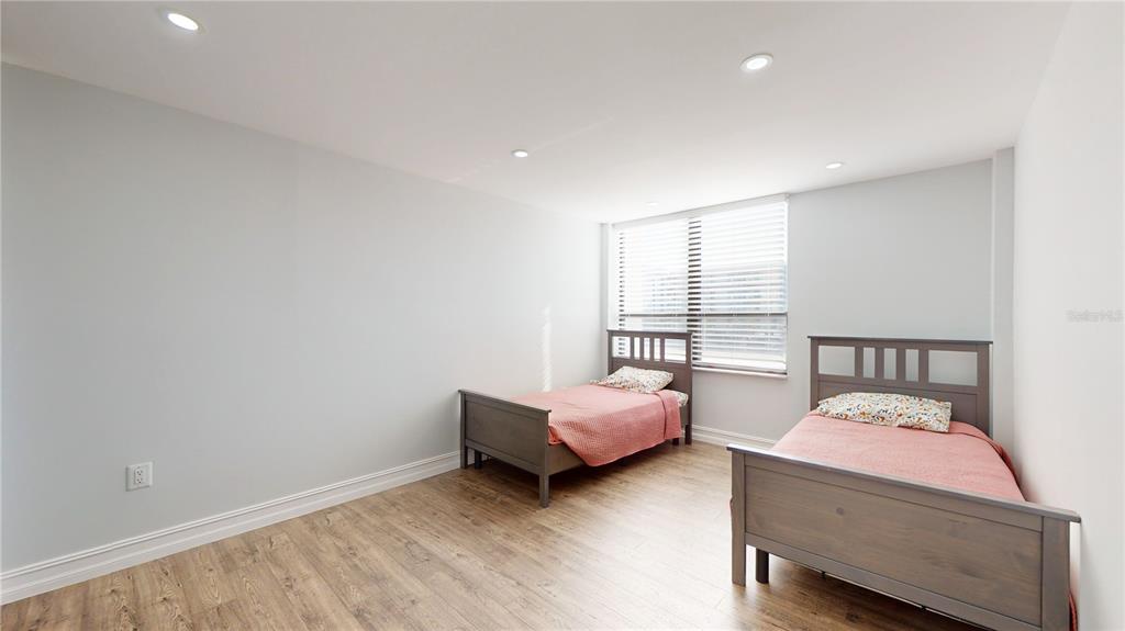 Clearwater Beach, Florida, 33767, United States, 2 Bedrooms Bedrooms, ,2 BathroomsBathrooms,Residential,For Sale,1818973