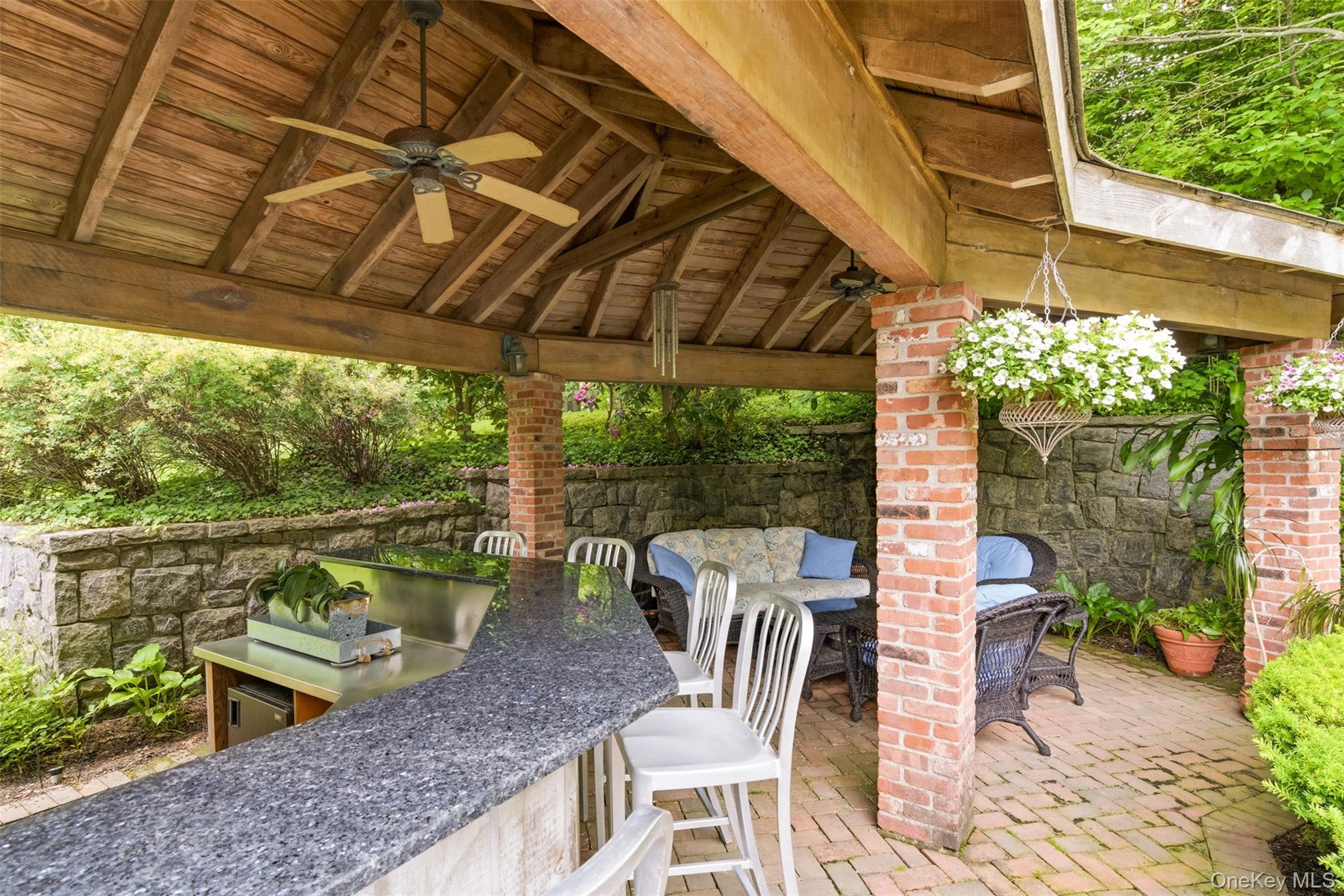  17 Holden Lane, Bayville, NY, 11709 - 物件實景