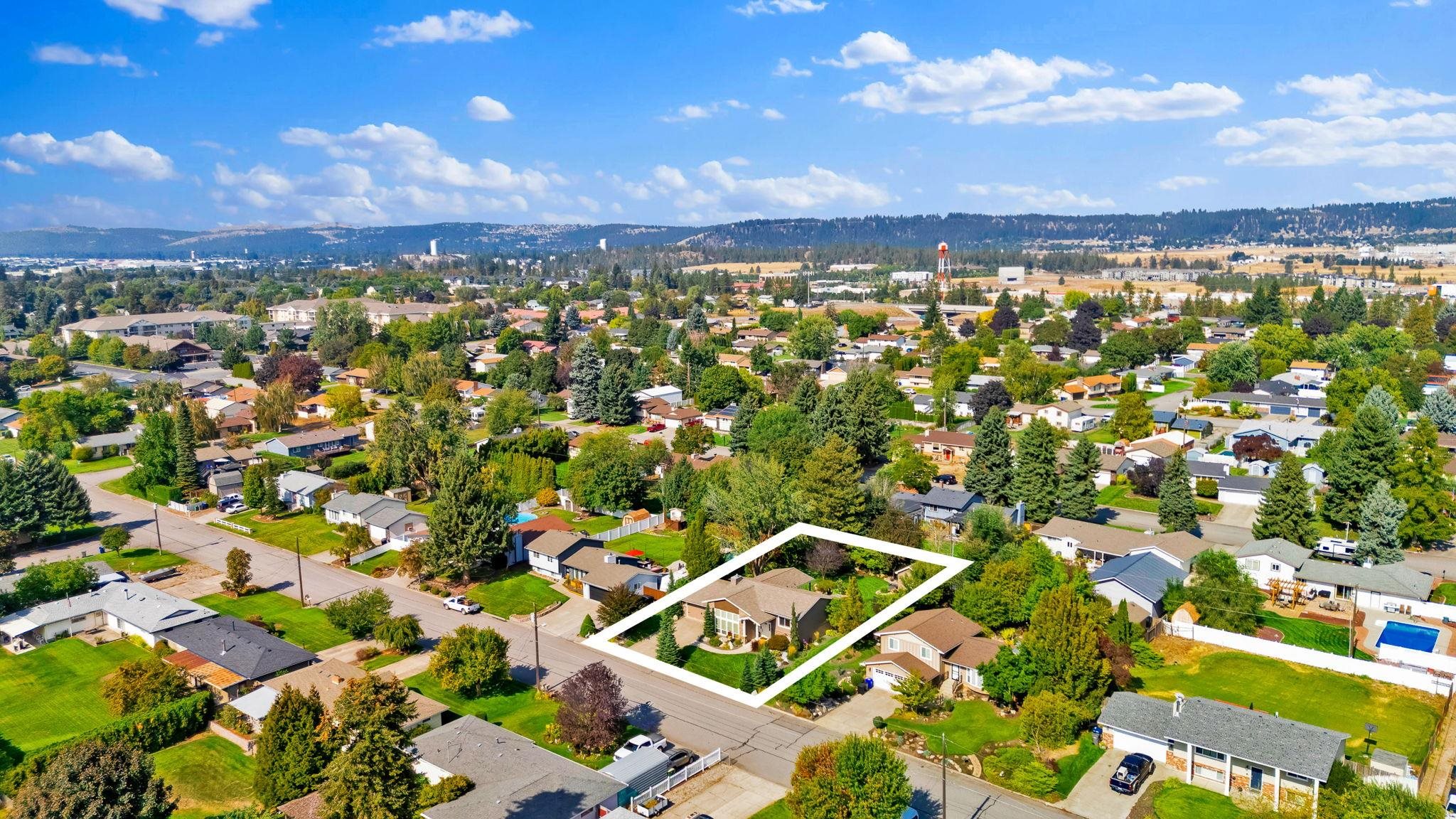 Spokane, Washington, 99216, United States, 4 Bedrooms Bedrooms, ,2 BathroomsBathrooms,Residential,For Sale,2005224