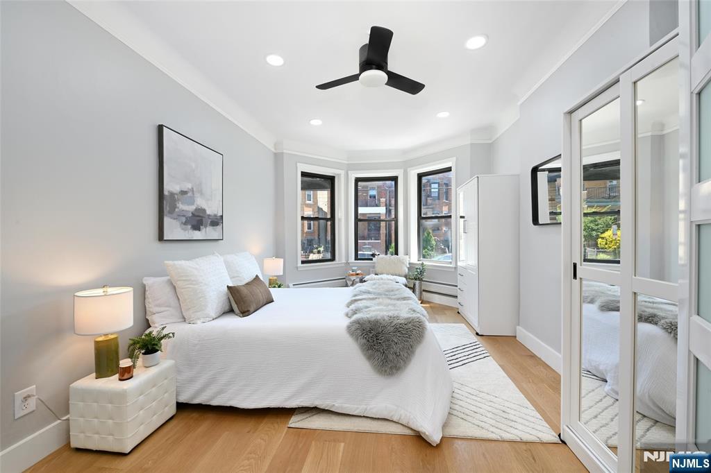 Jersey City, New Jersey, 07306, United States, 9 Bedrooms Bedrooms, ,6 BathroomsBathrooms,Residential,For Sale,1926264