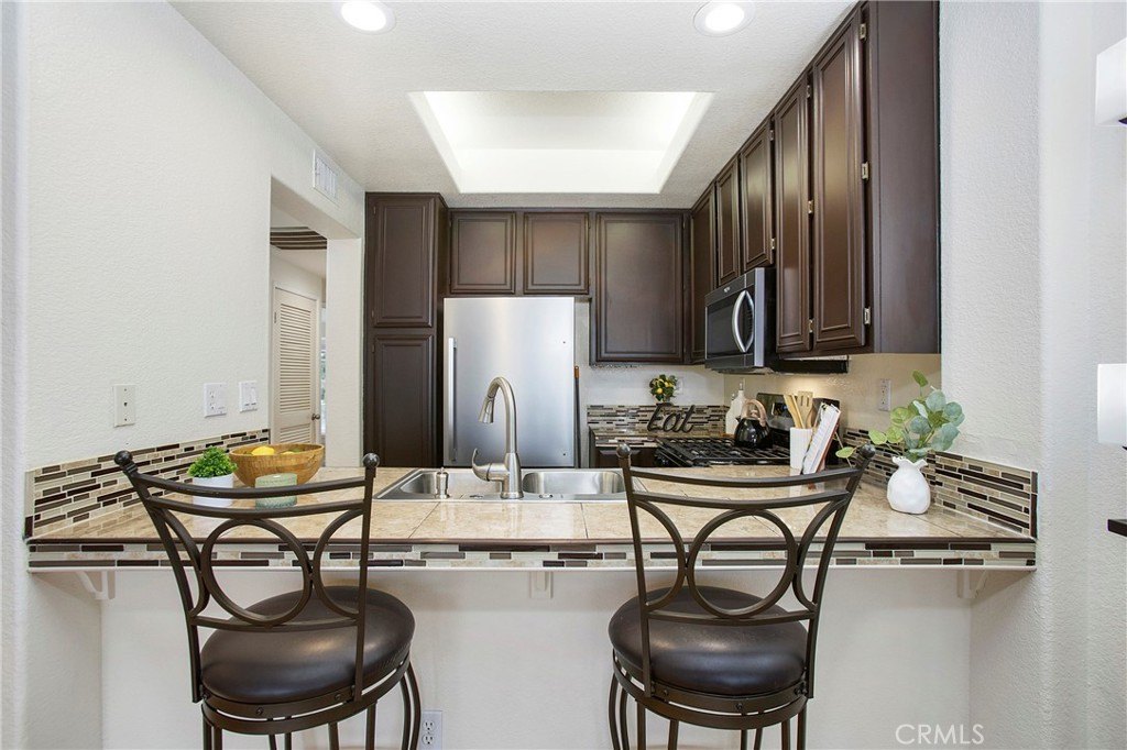 Anaheim, California, 92808, United States, 2 Bedrooms Bedrooms, ,2 BathroomsBathrooms,Residential,For Sale,1917583