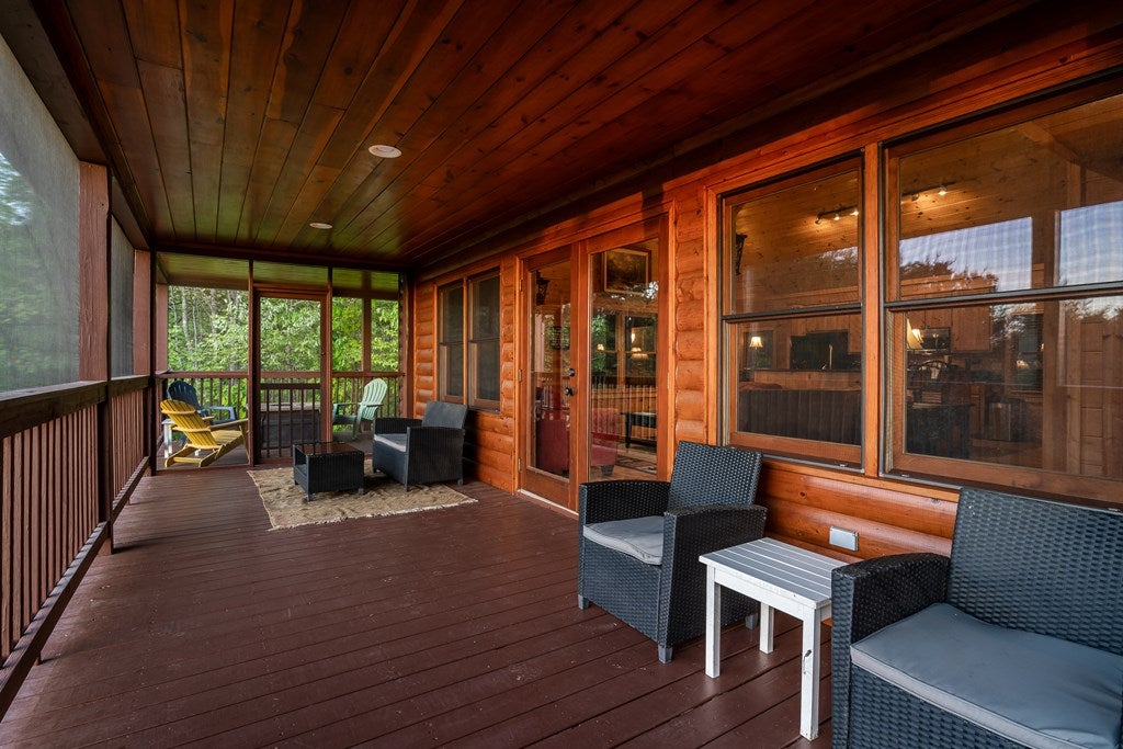 Mineral Bluff, Georgia, 30559, United States, 3 Bedrooms Bedrooms, ,3 BathroomsBathrooms,Residential,For Sale,1986292