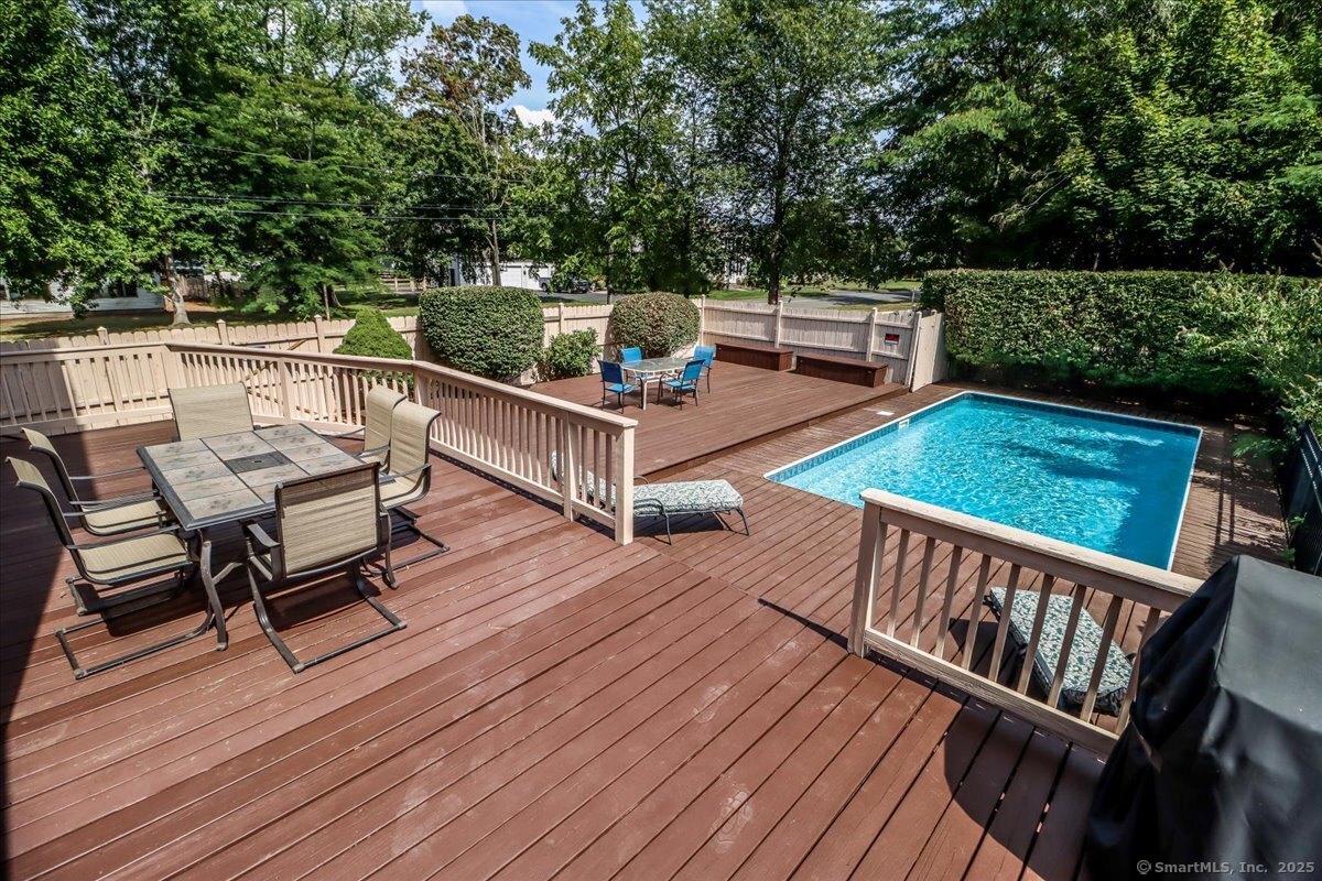 North Haven, Connecticut, 06473, United States, 4 Bedrooms Bedrooms, ,3 BathroomsBathrooms,Residential,For Sale,1940300