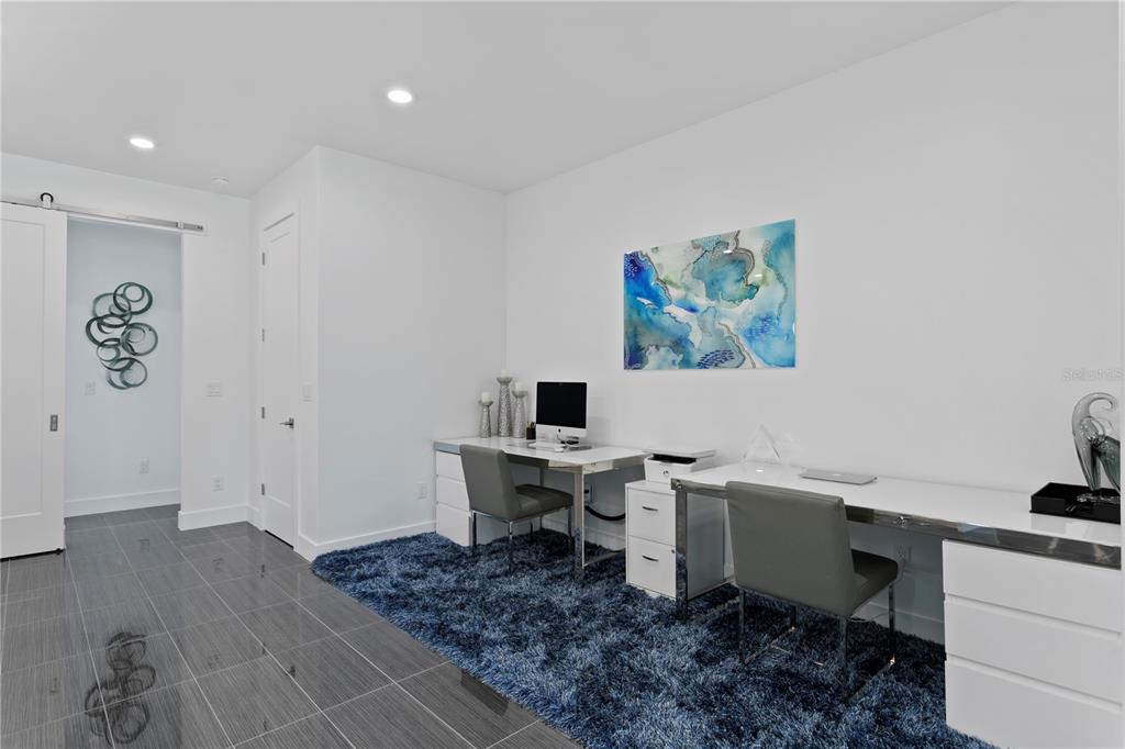 Tampa, Florida, 33606, United States, 4 Bedrooms Bedrooms, ,3 BathroomsBathrooms,Residential,For Sale,1998120