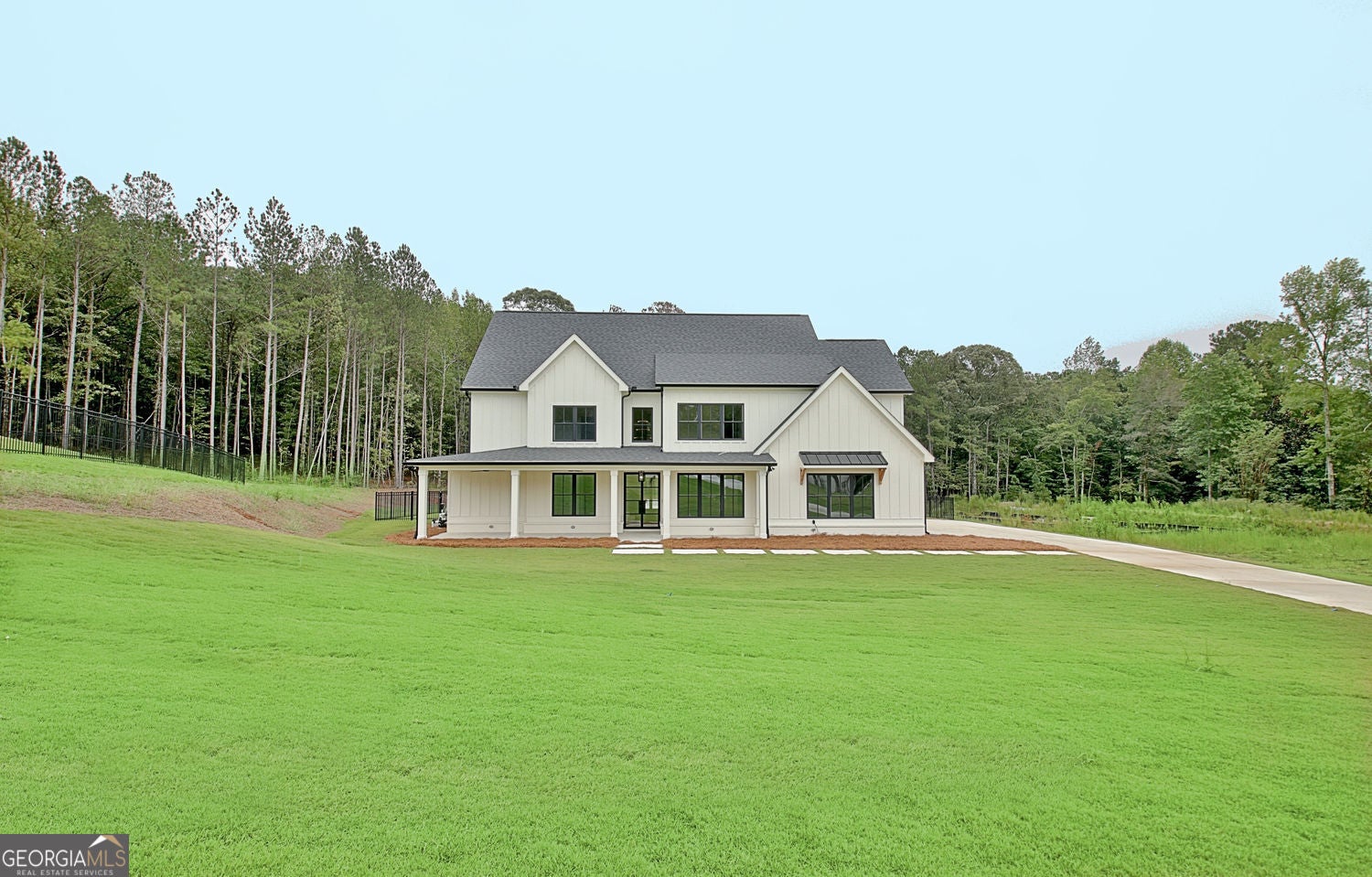 Tyrone, Georgia, 30290, United States, 6 Bedrooms Bedrooms, ,6 BathroomsBathrooms,Residential,For Sale,1859039