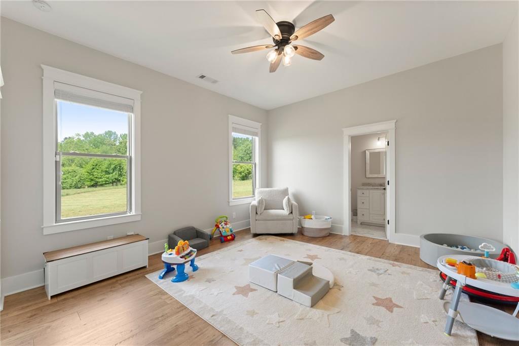 Murrayville, Georgia, 30564, United States, 4 Bedrooms Bedrooms, ,5 BathroomsBathrooms,Residential,For Sale,2039940