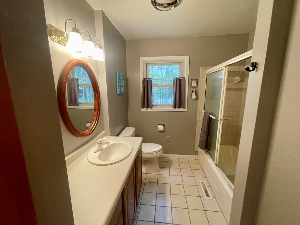Tomahawk, Wisconsin, 54487, United States, 4 Bedrooms Bedrooms, ,2 BathroomsBathrooms,Residential,For Sale,1907326