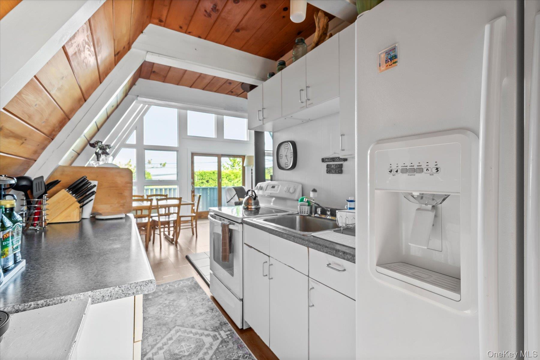 Amagansett, New York, 11930, United States, 3 Bedrooms Bedrooms, ,2 BathroomsBathrooms,Residential,For Sale,1980686