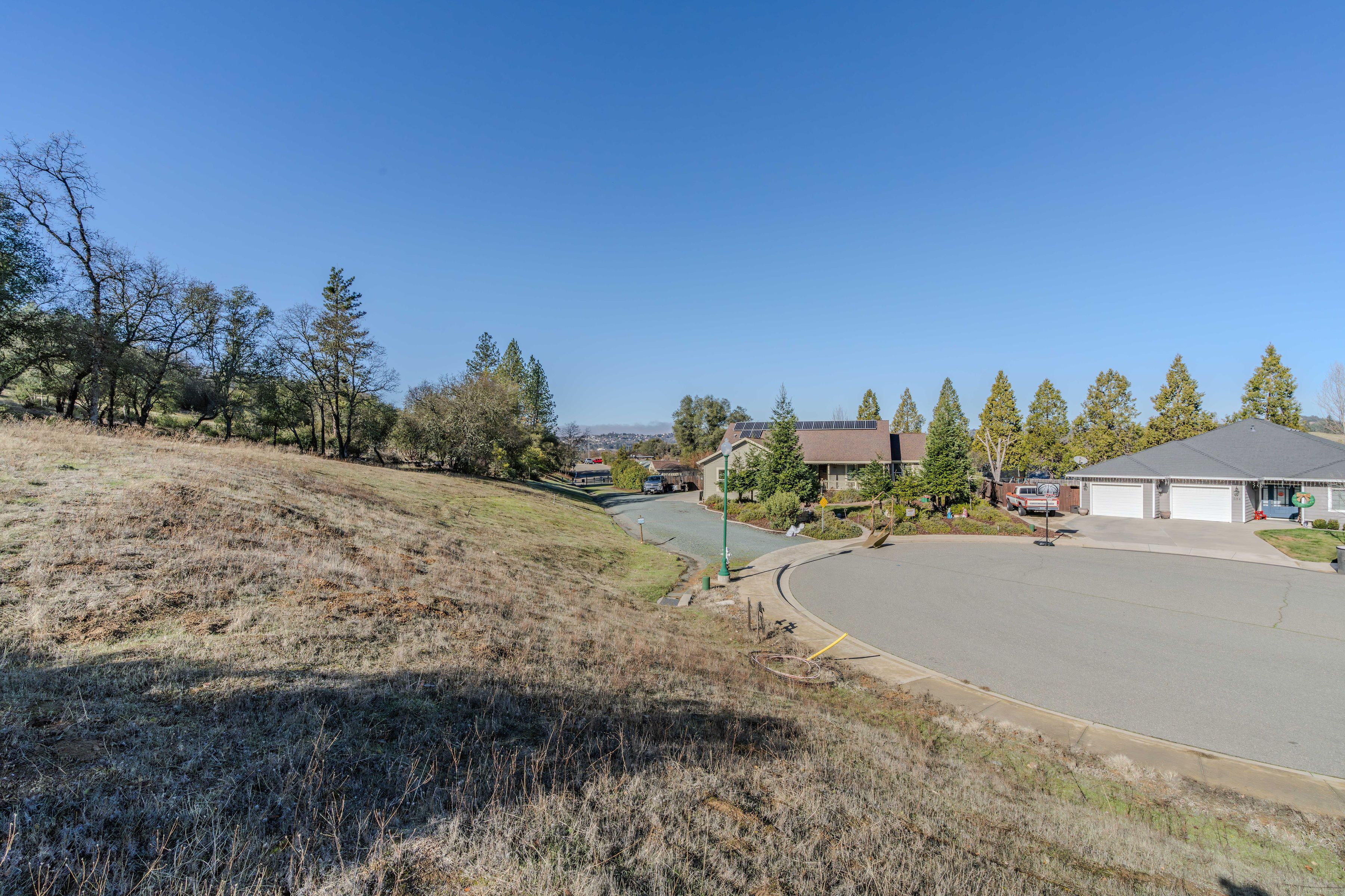  Desirable neighborhood lot ready for development - 物件實景