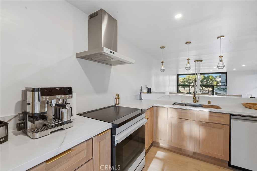 Long Beach, California, 90803, United States, 1 Bedroom Bedrooms, ,1 BathroomBathrooms,Residential,For Sale,2003113