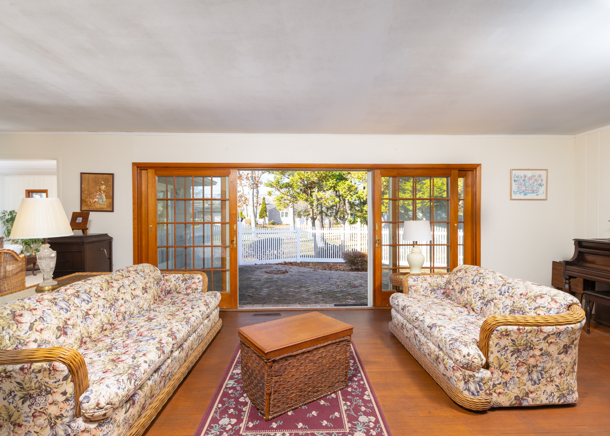 East Quogue, New York, 11942, United States, 2 Bedrooms Bedrooms, ,1 BathroomBathrooms,Residential,For Sale,2002980