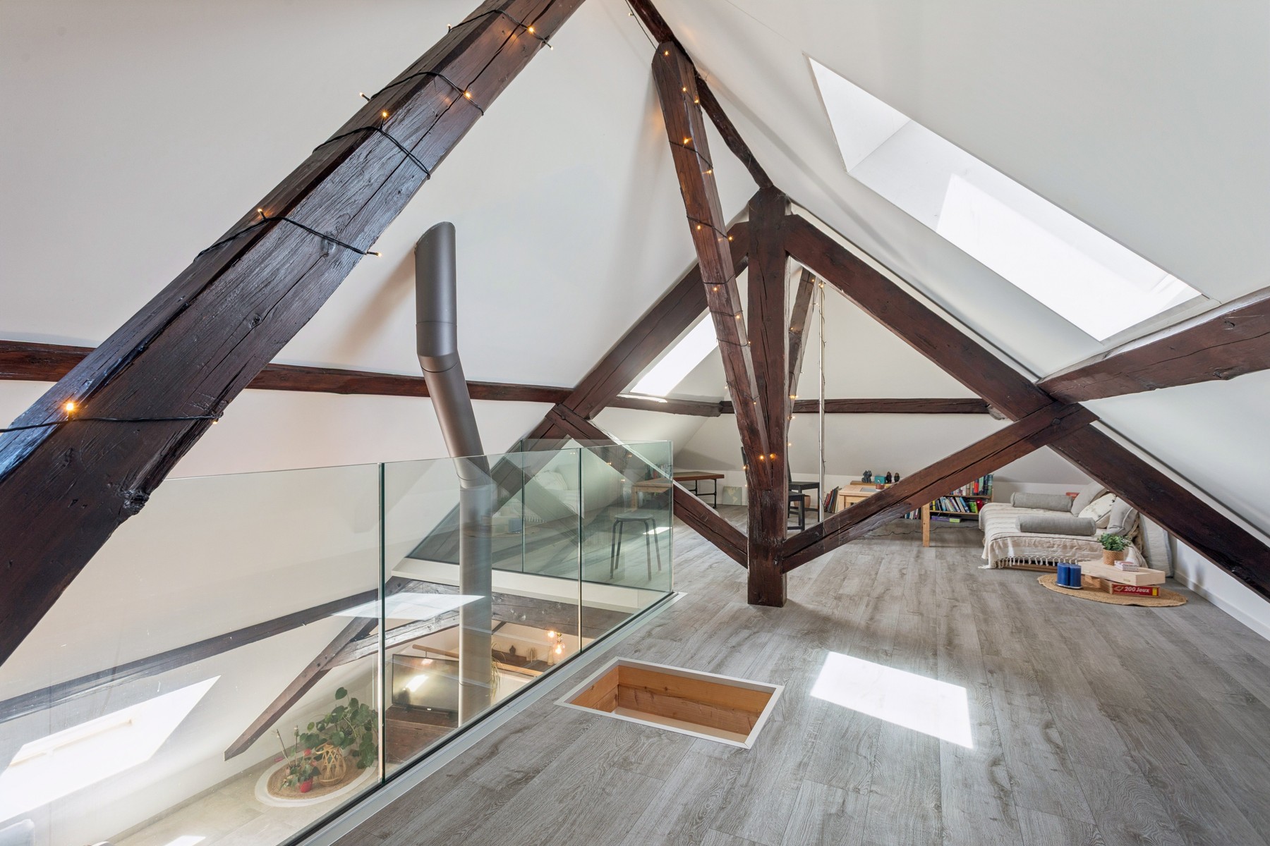  Spacious rooms that inspire, charming character, a home ready to move into - 物件實景